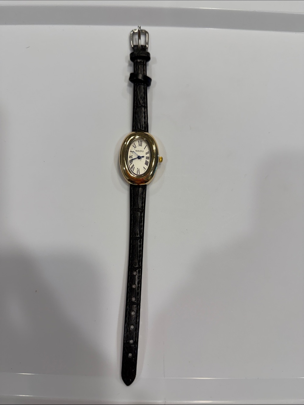 Petite watch that still works great